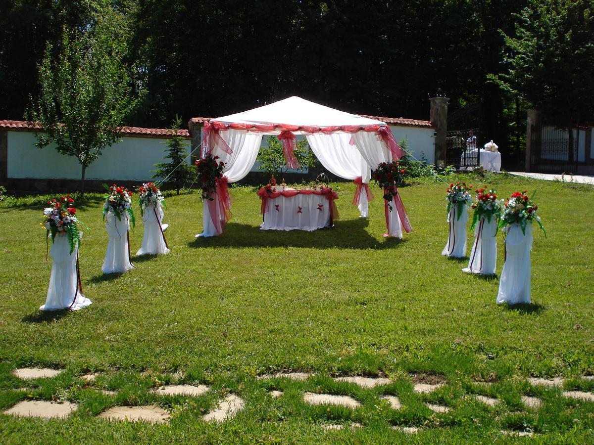 Kovanlika Hotel Ράζγκραντ Εξωτερικό φωτογραφία