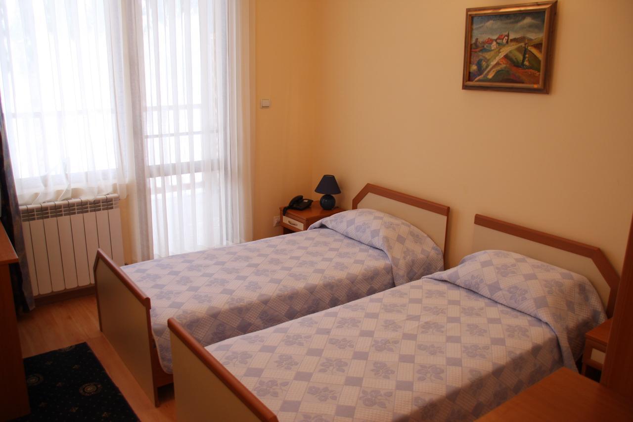 Kovanlika Hotel Ράζγκραντ Εξωτερικό φωτογραφία