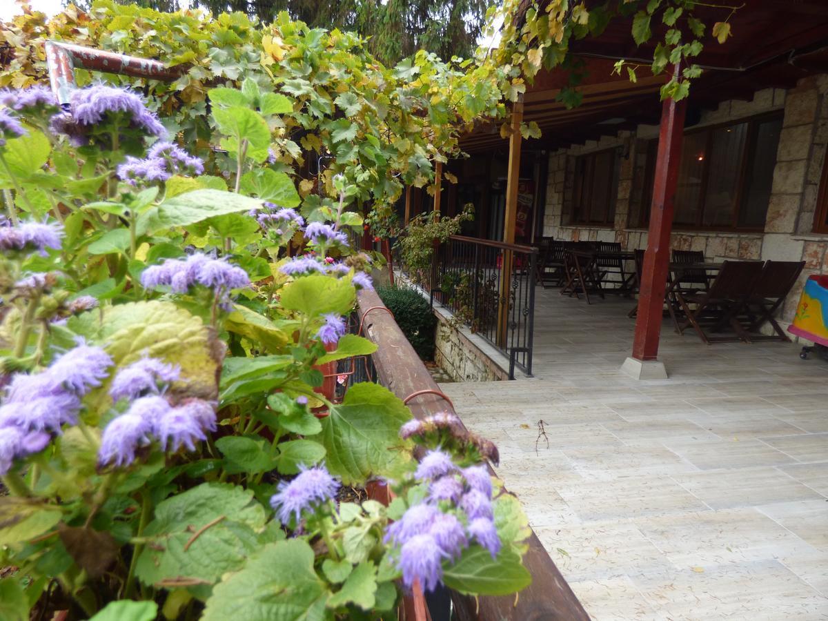 Kovanlika Hotel Ράζγκραντ Εξωτερικό φωτογραφία